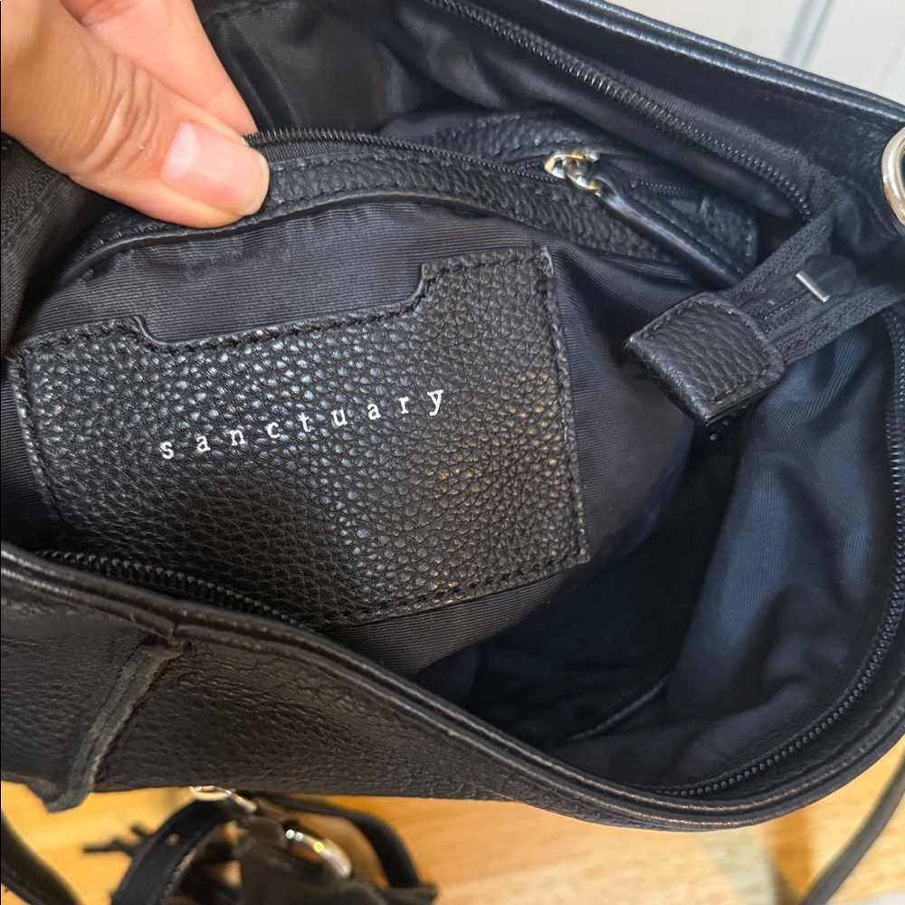 Black Leather Shoulder Bag - Picture 7 of 17